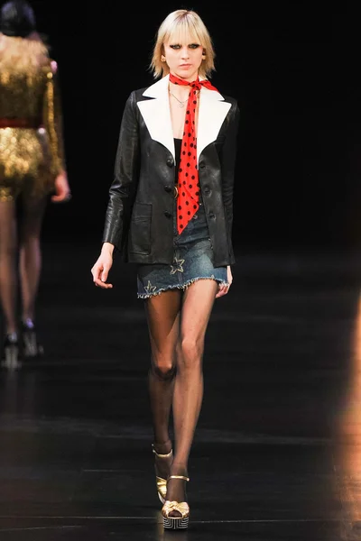 Look 45